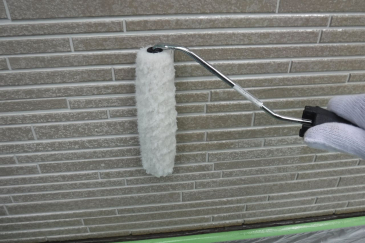 神奈川県横浜市緑区 O様邸 【関西ペイント】外壁塗装の上塗り工程 神奈川県横浜市緑区 O様邸 【関西ペイント】外壁塗装の上塗り工程