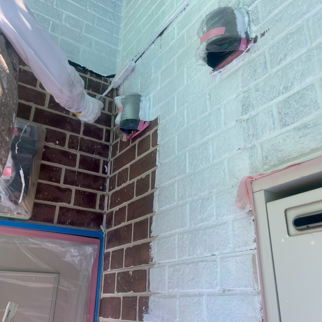 神奈川県横浜市西区 H様邸 ダブルトーン外壁塗装の下塗り工程