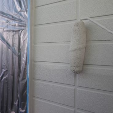 東京都江戸川区 I様邸 外壁塗装の上塗り工程 東京都江戸川区 I様邸 外壁塗装の上塗り工程