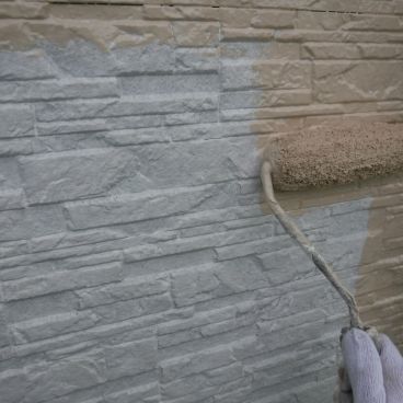 外壁の中塗り｜横浜市戸塚区 Y様邸