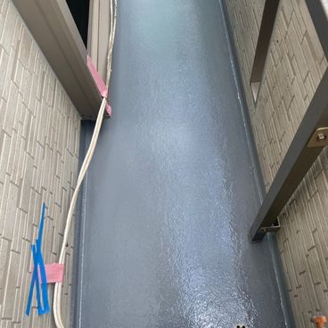 ベランダ床塗装の上塗り｜横浜市旭区 I様邸